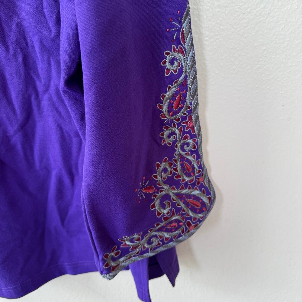 Bob Mackie Wearable Art purple paisley embroidery split neck size 1X - Picture 10 of 11